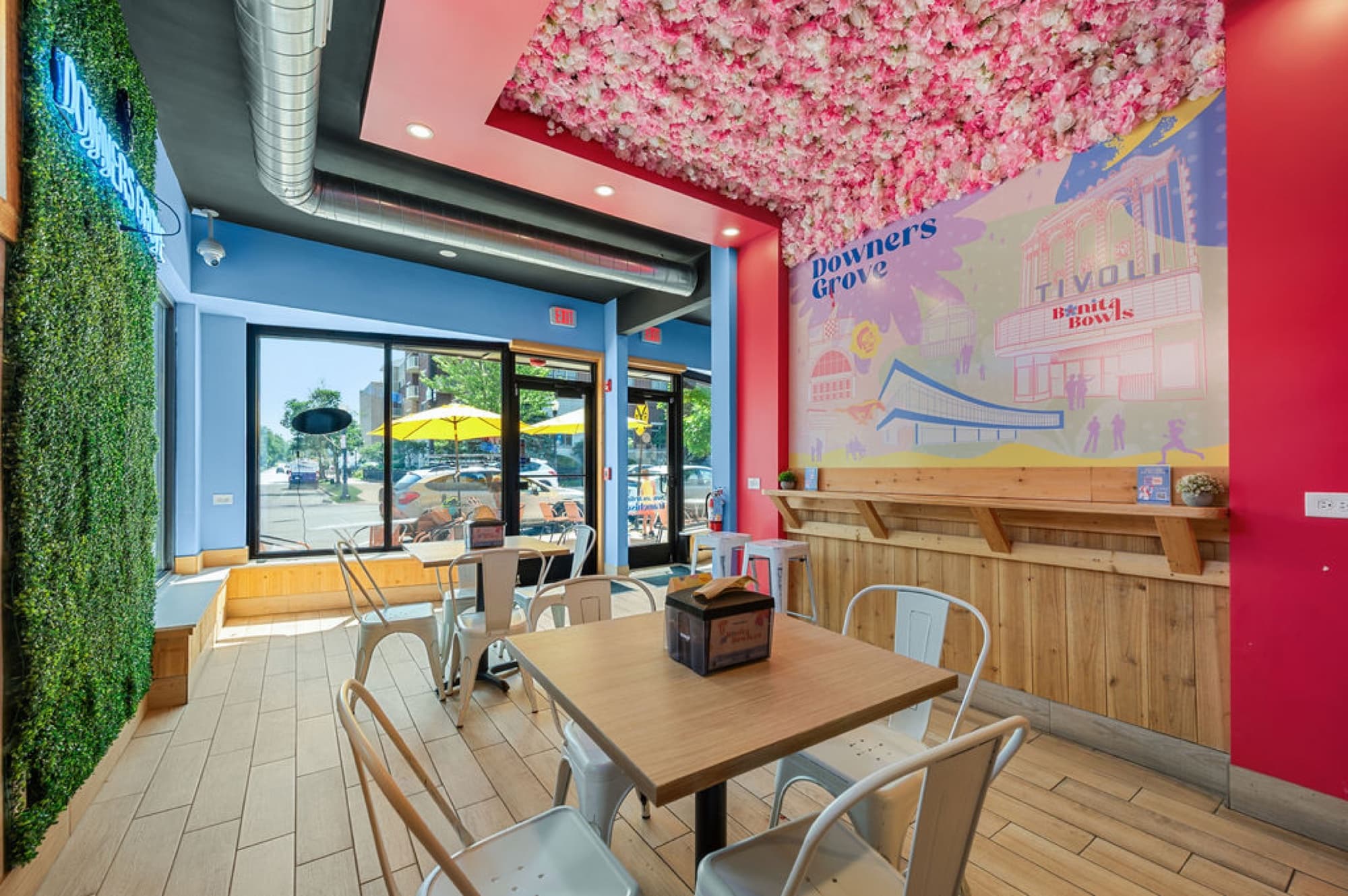 Inside Bonita Bowls Downers Grove