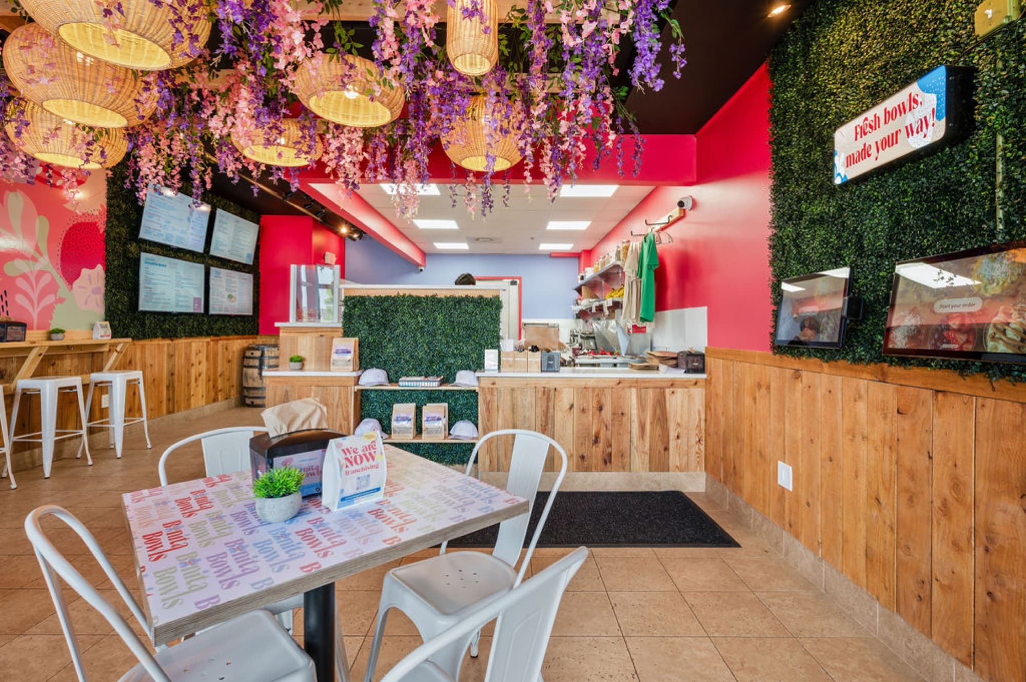 Inside Bonita Bowls La Grange