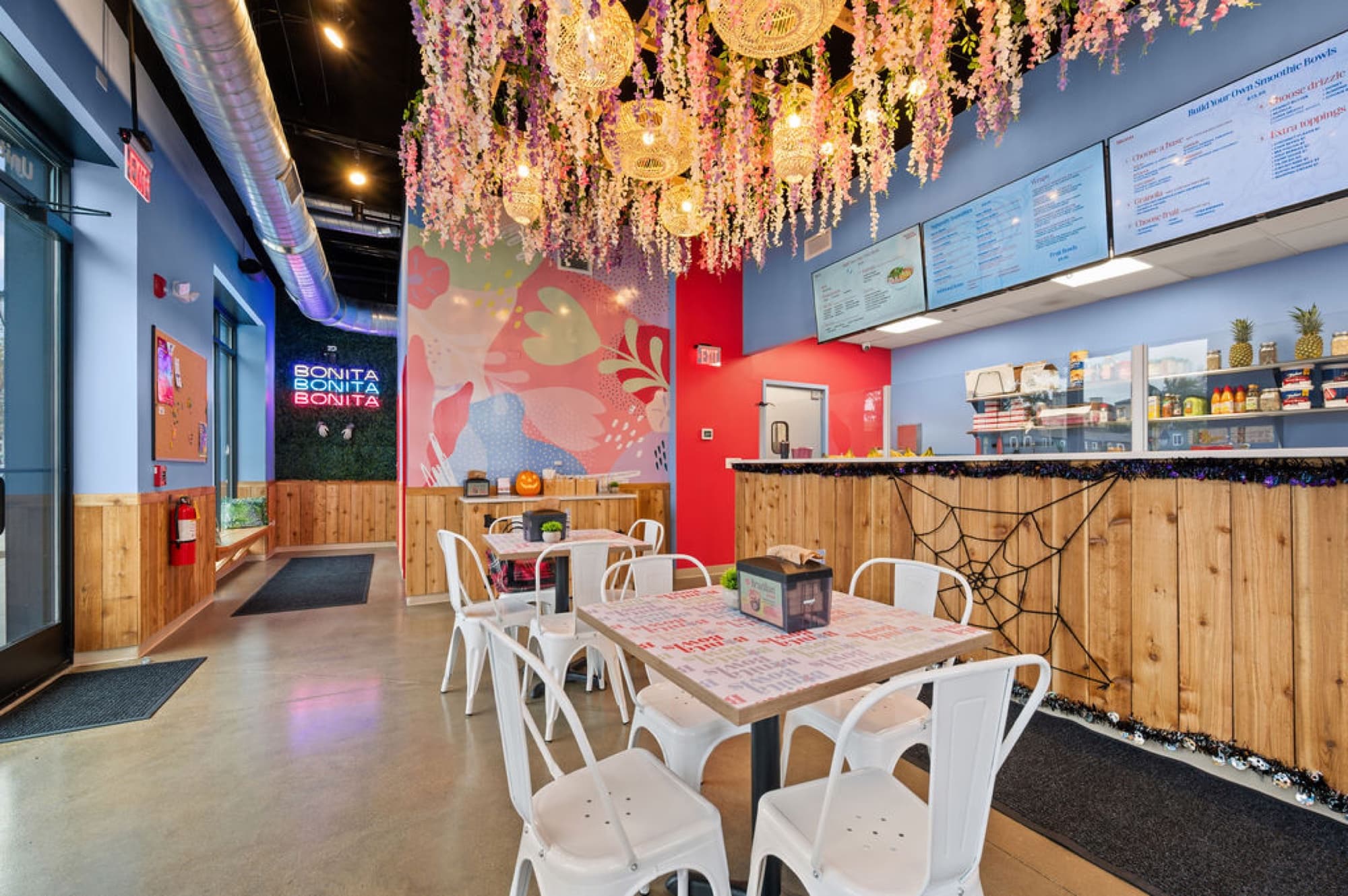 Inside Bonita Bowls Lemont